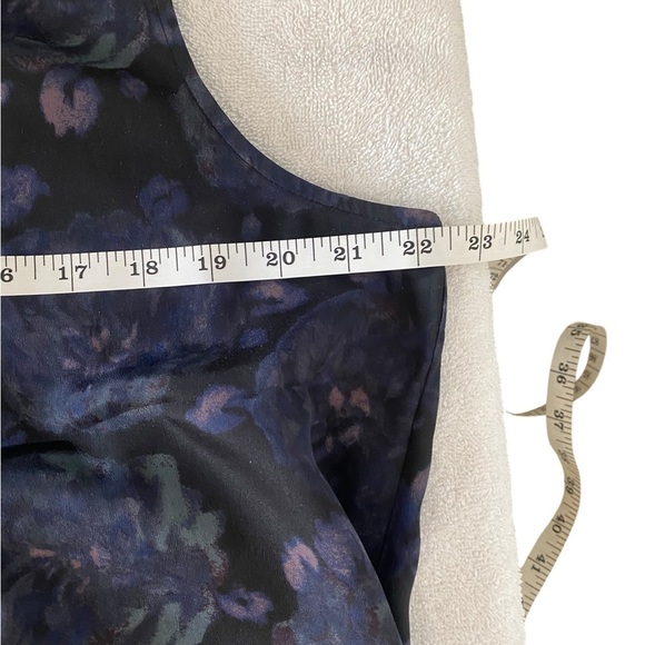 LOFT Blue Sleeveless Blouse with Floral Print - Picture 5 of 7